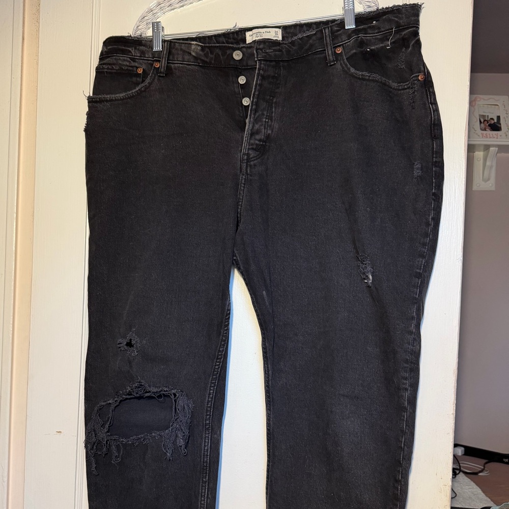 Abercrombie & Fitch women’s Black Relaxed Jeans